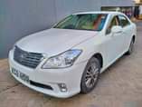A picture of 2011 Toyota Crown White
