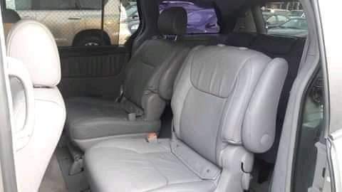 A picture of Toyota Sienna 2006 07036919566