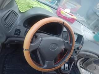 A picture of Neatly used 2003 Rx300 pure first body Tokunbo standard untempered