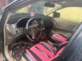 A picture of Lexus Rx300