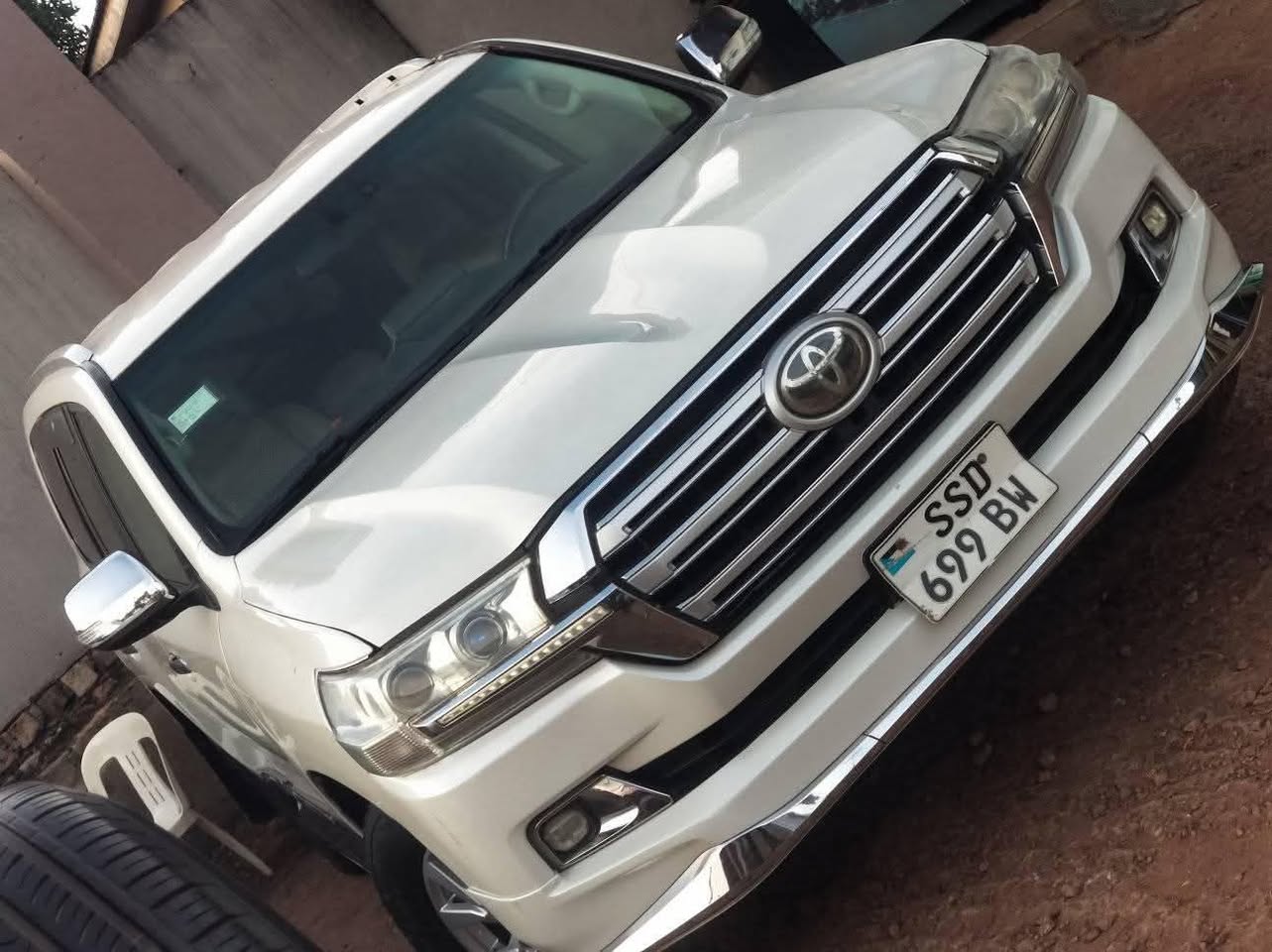A picture of LAND CRUISER LEFTHAND DIESEL AUTO