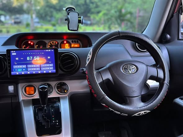 A picture of TOYOTA RUMION