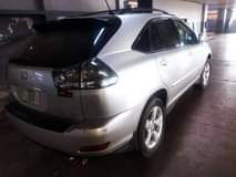 A picture of 2004 Lexus RX 330 2004