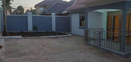 A picture of House with 3 bedrooms for sale in Kira 280M