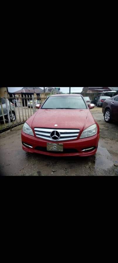 A picture of 2008 C300 Benz 2008