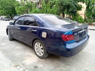 A picture of TOYOTA CAMRY 2005