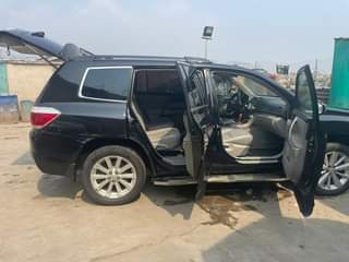 A picture of Highlander 09 for sale