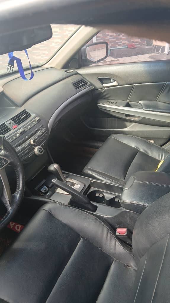 A picture of Honda Accord 2010 model 2.5m 07089551342
