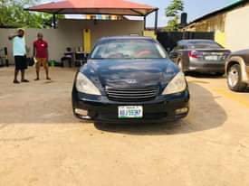 A picture of Lexus Es 330 2004 Model
