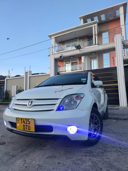 A picture of Toyota IST