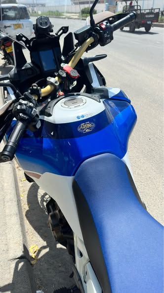A picture of Honda Africa Twin Adventure Sport DCT 2018 model