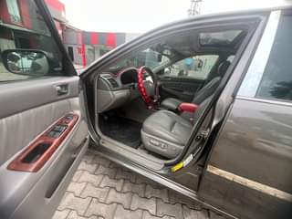 A picture of 06 Toyota Camry