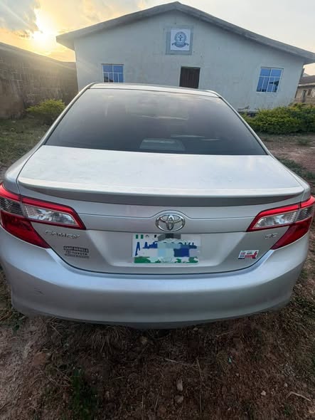 A picture of Toyota Camry 012