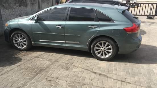A picture of USED 2010 TOYOTA VENZA. PURE FIRST BODY. AWOOF DEAL.