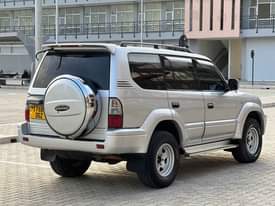 A picture of Landcruser prado