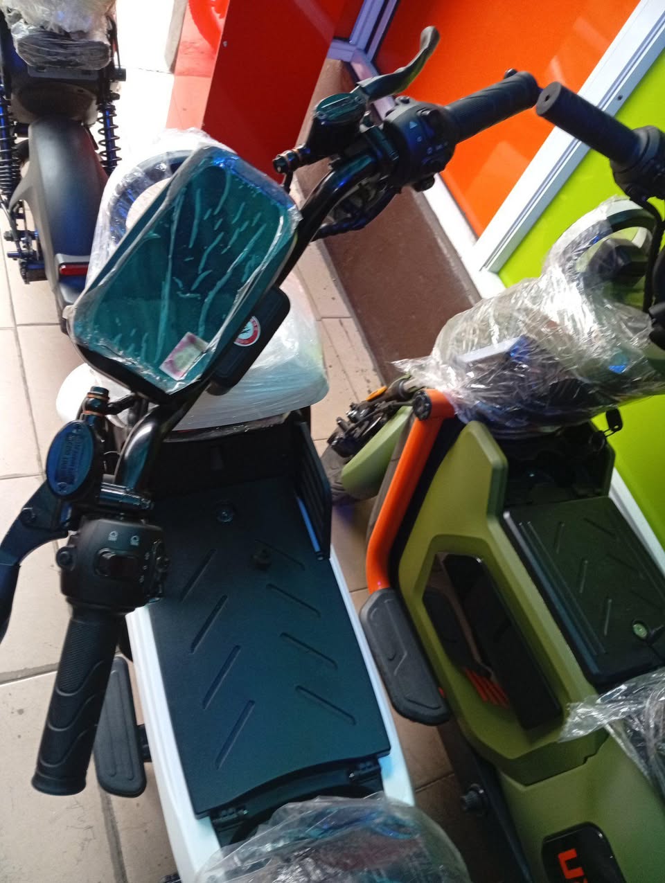 A picture of ELECTRIC BIKE