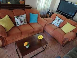 classifieds/furniture sofas