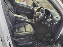 A picture of M Benz ML350 85m