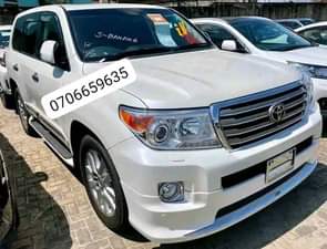 A picture of 2015 Toyota Landcrusuier Prado ZX V8 automatic transmission Petrol 7