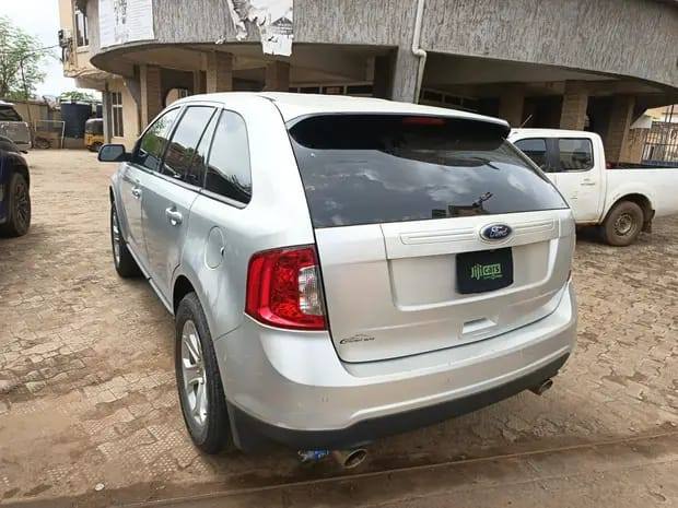 A picture of Ford Edge 08036407690