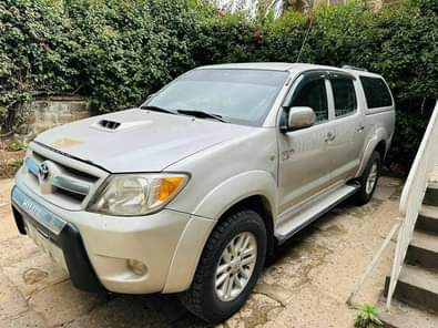 used toyota hilux