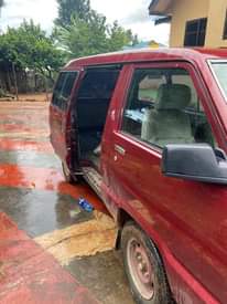 A picture of Toyota van ipo Sakoni