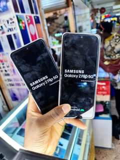 A picture of Samsung galaxy Zflip3 512 gb
