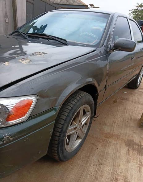 A picture of 2003 Toyota Camry