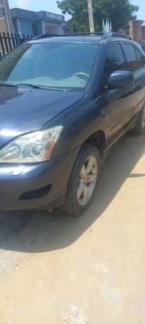 A picture of Rx 330 Fristbody Very Clean in and Out