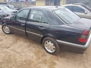 A picture of Mercedes Benz c230