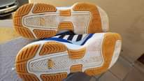 A picture of Mens Size 12 Adidas Runner Tekkies