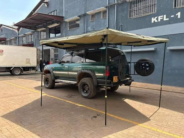 A picture of I AWNING 270
