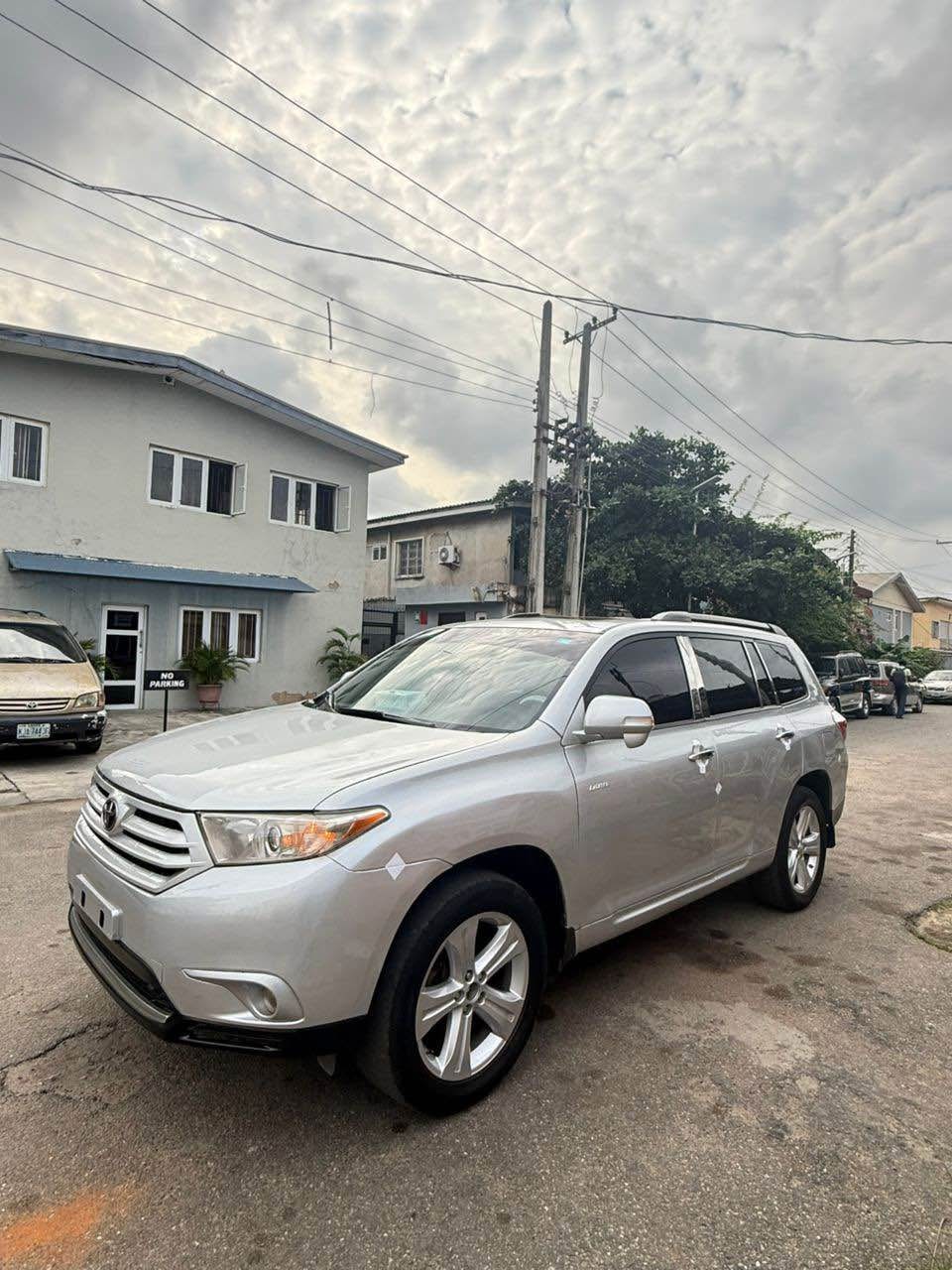 A picture of Toyota Highlander 2010 Toks standard Thumbstart Sunroof Android screen Reverse