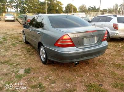 A picture of 2006 Mercedes Benz C350 Mercedes