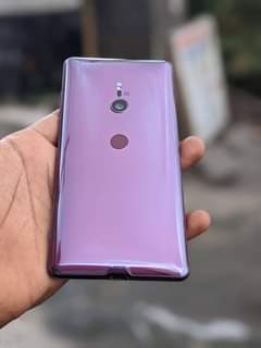 A picture of Sony xz3 water proof