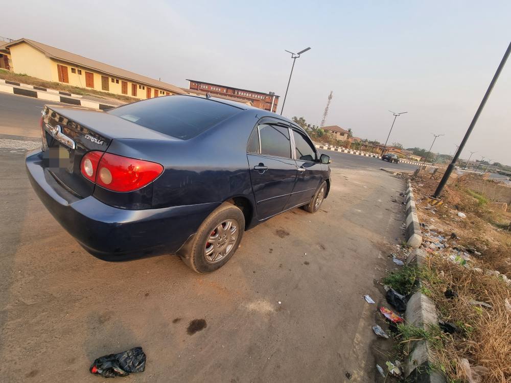 A picture of 2006 corolla