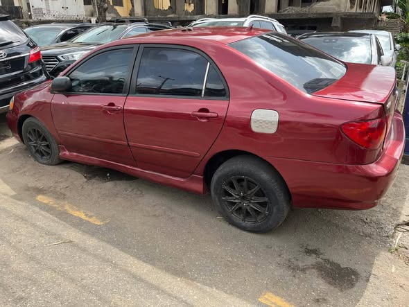 A picture of Distress sale 2004 Toyota Corolla