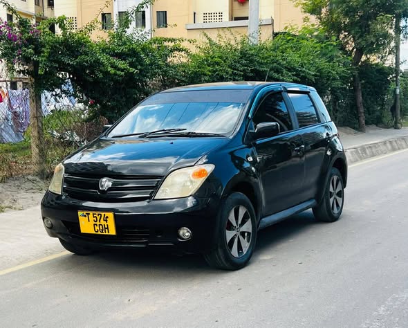 A picture of Toyota IST Price 6 8mil Whatsapp 0712690760 Cc 1480 Full