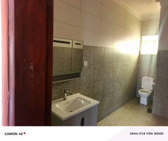A picture of FOR RENT 5 bedrooms 4 bathrooms flat house located in