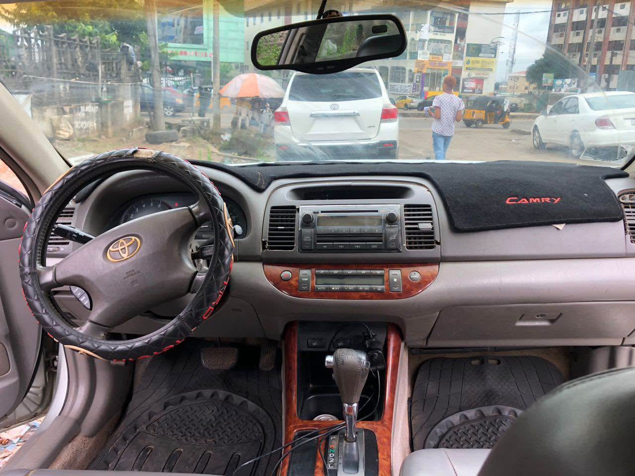 A picture of Toyota Camry V6