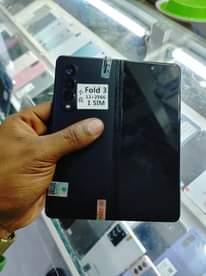 A picture of Samsung fold 3