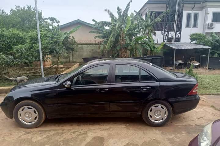 A picture of 2004 Benz Compressor