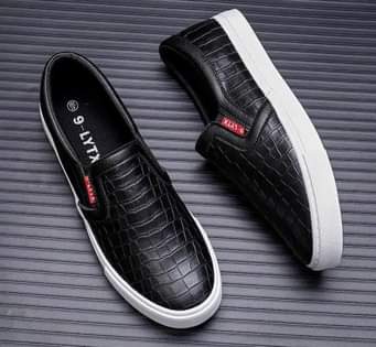 A picture of TRENDY SNEAKERS