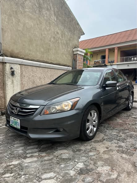 A picture of Extreamly Clean 2010 Honda Accord
