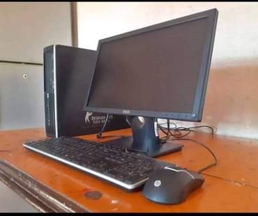 A picture of Desktop computer full 0694257174 