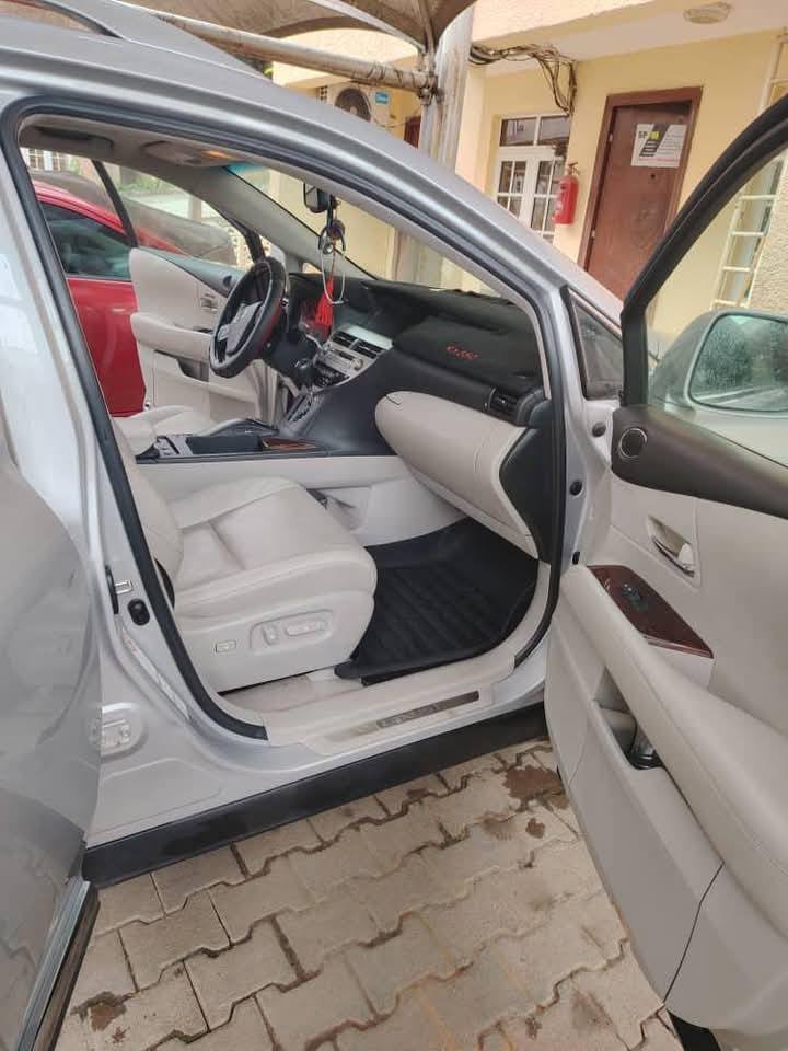 A picture of RX 350