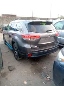 A picture of 2016 Toyota Highlander