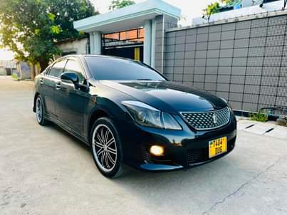 A picture of TOYOTA CROWN NAUZA 0652590779