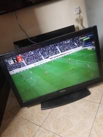 A picture of Toshiba flat tv inch 42