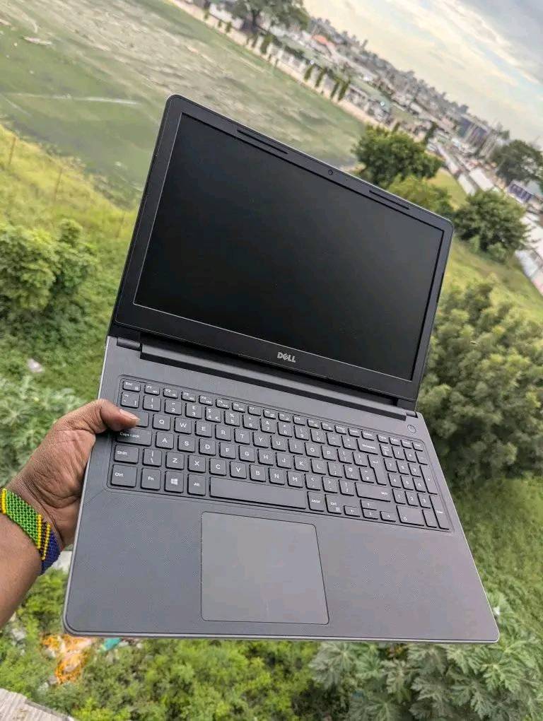 A picture of Dell Core i3 Ram 4gb 7gen Hdd 320gb Processory 2.40ghz